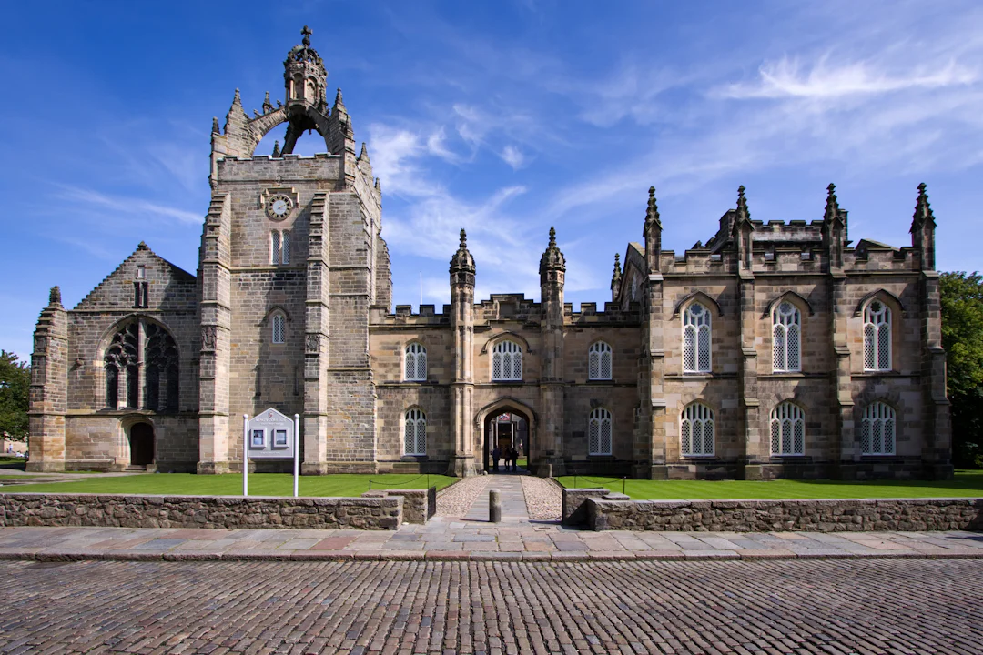 Scotland Distillery Road Trip: Whisky, Castles & Culinary Highlights